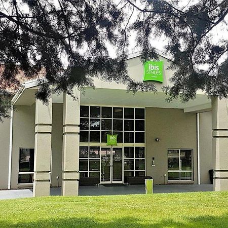 Ibis Styles Camberra Exterior foto