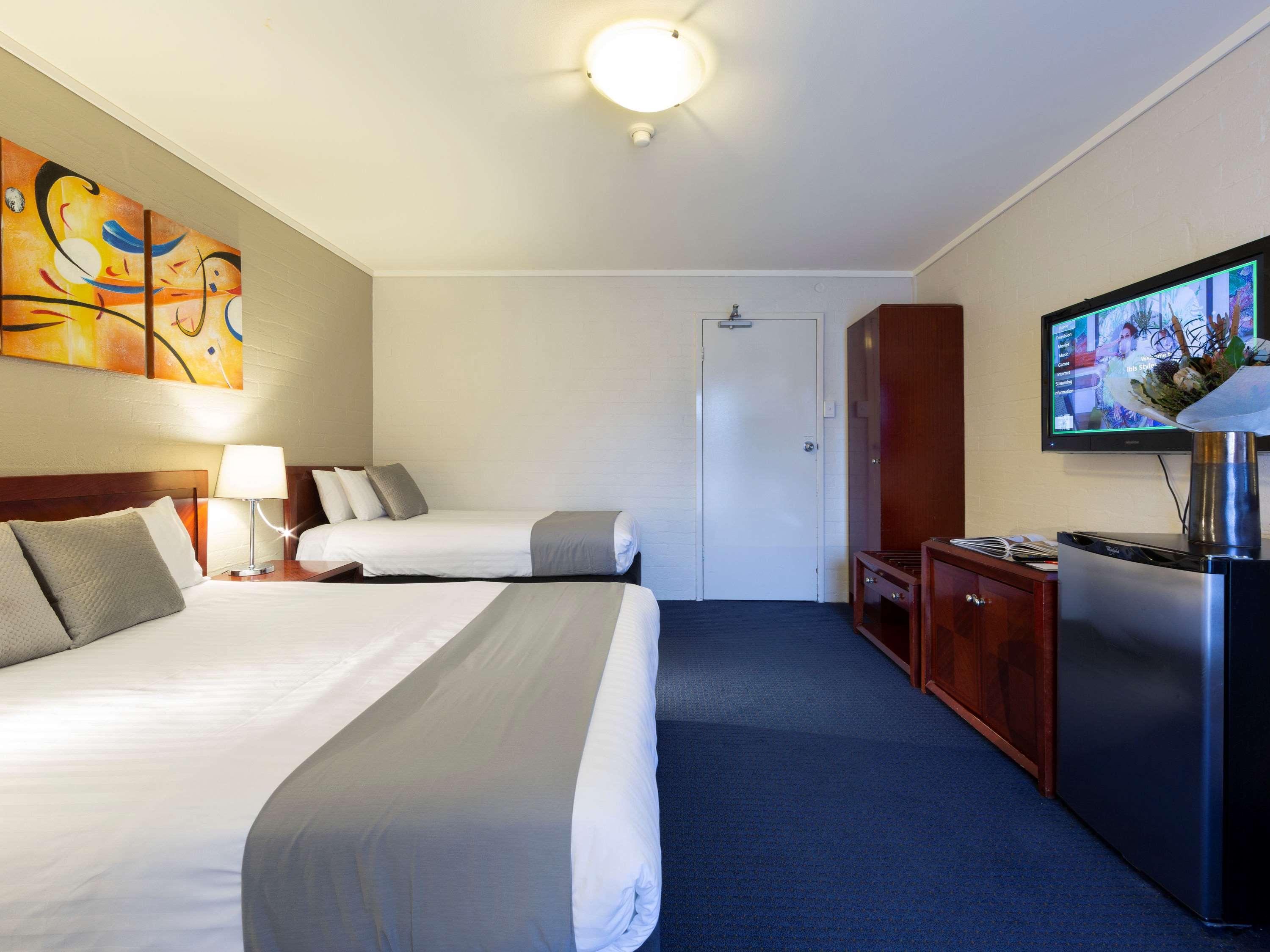 Ibis Styles Camberra Exterior foto
