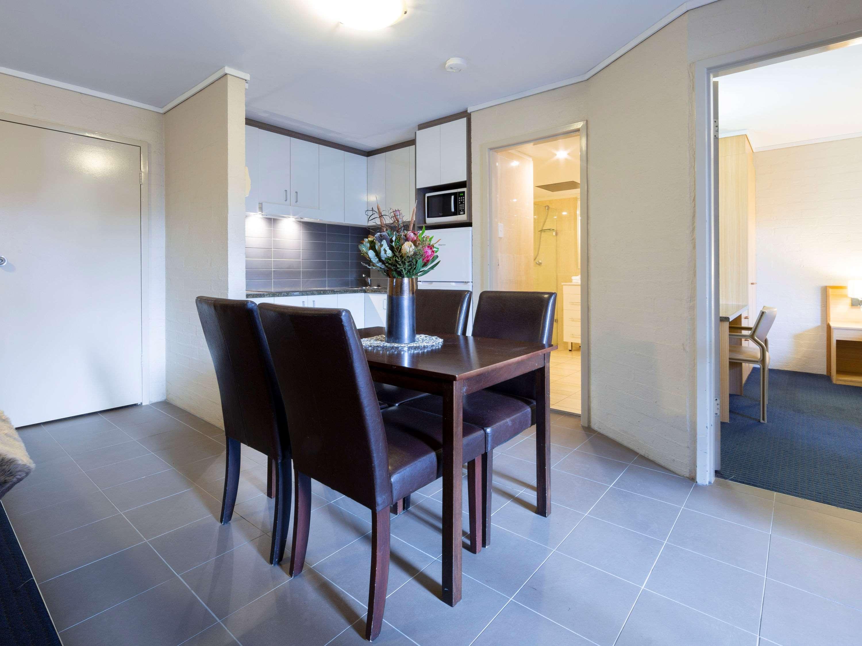 Ibis Styles Camberra Exterior foto