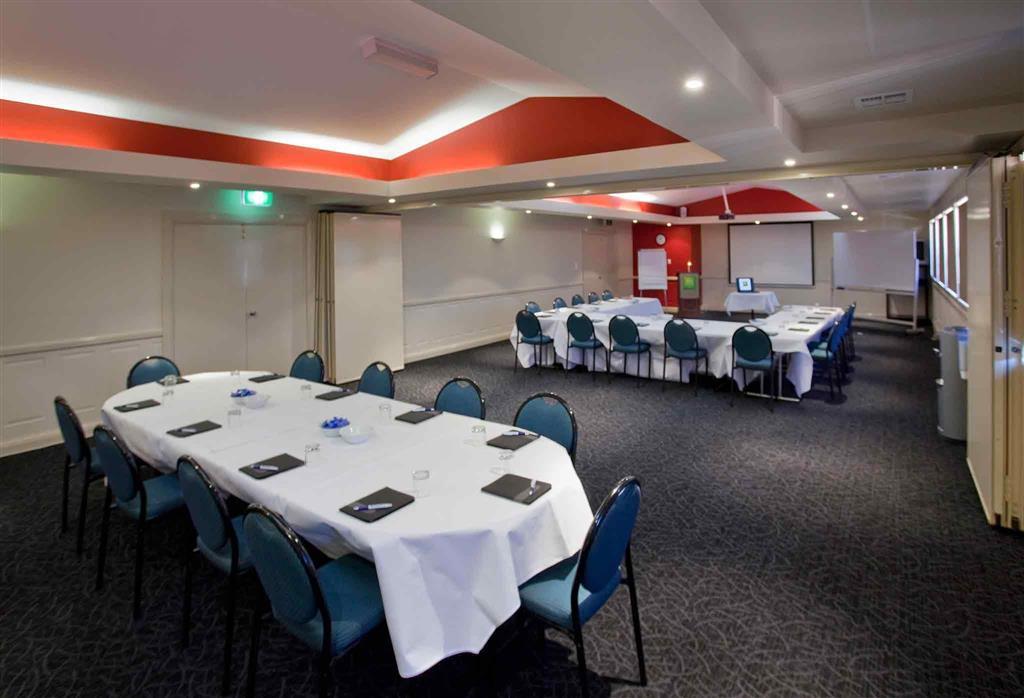 Ibis Styles Camberra Exterior foto