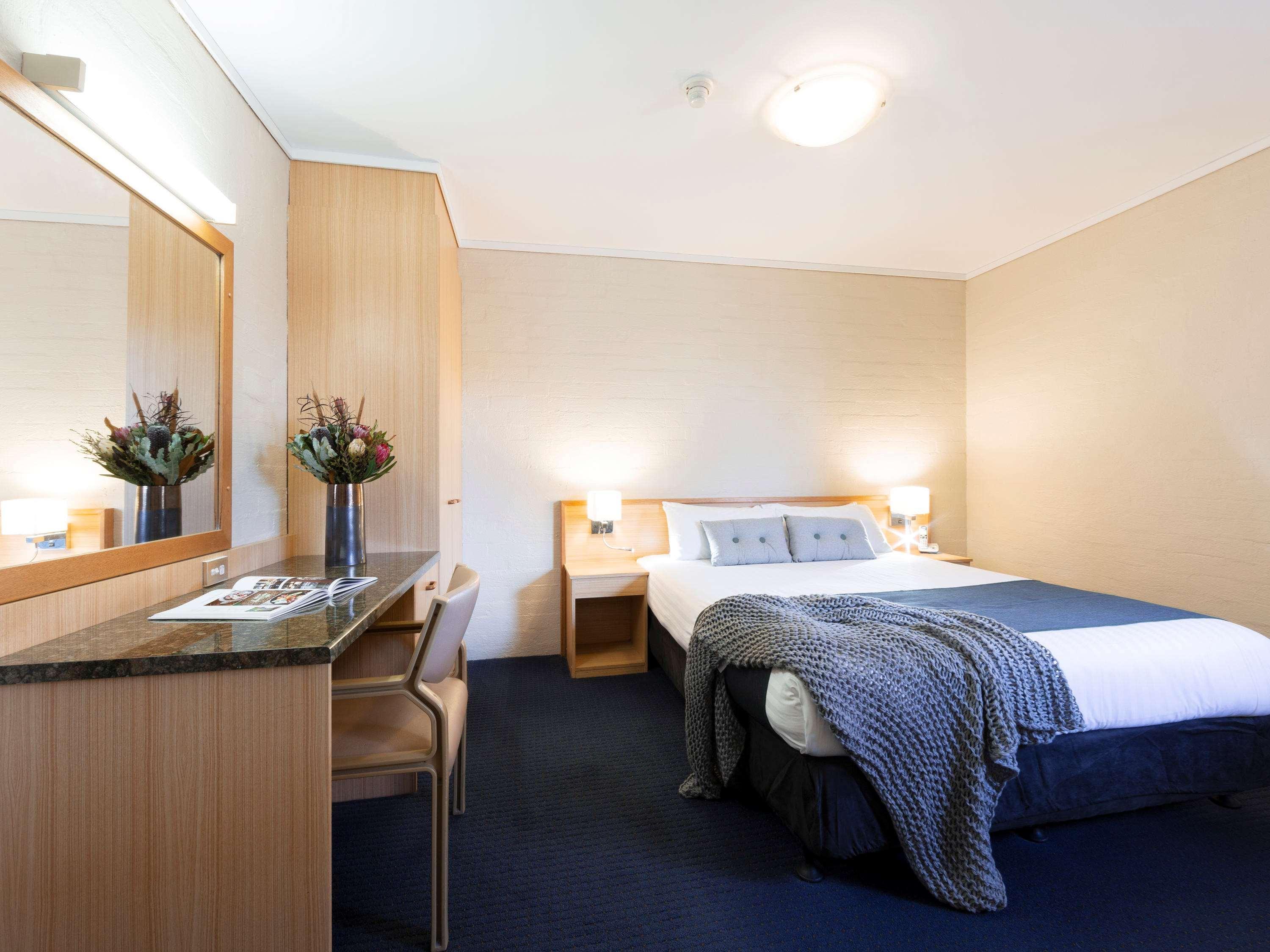 Ibis Styles Camberra Exterior foto